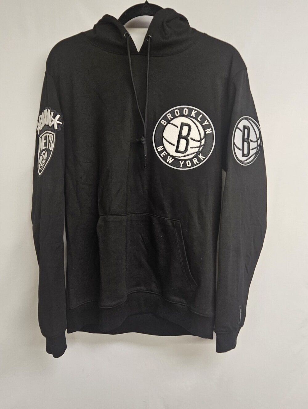 Pro Standard NBA Brooklyn Nets Logo Blended Black/White Hoodie Large
